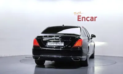 Genesis EQ900