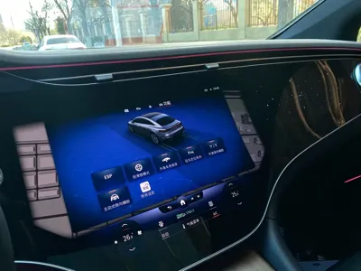 Mercedes-Benz EQS