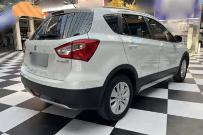 Suzuki S-Cross