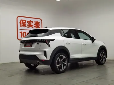 Lynk & Co 06