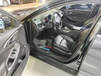 Chevrolet Malibu XL