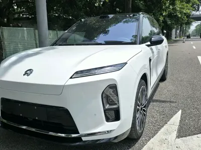 Nio ES8