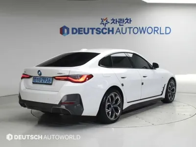 BMW i4