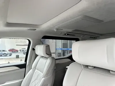 Volvo EM90