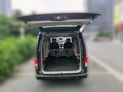 Nissan NV200