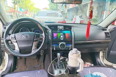 Toyota Reiz