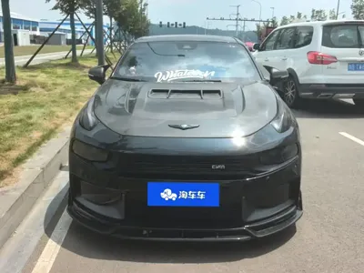 Lynk & Co 03
