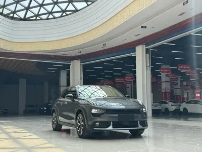 Lynk & Co 02