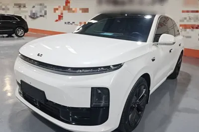 Li Auto L6