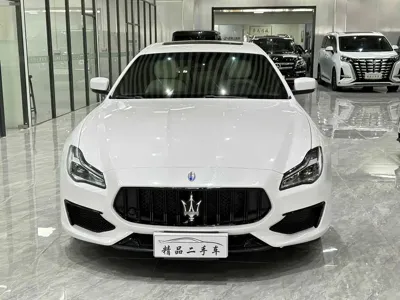 Maserati Quattroporte