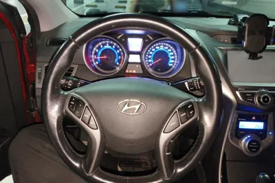 Hyundai Elantra (5th Generation