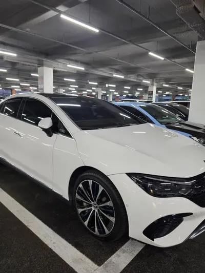 Mercedes-Benz EQE