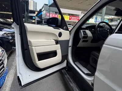 Land Rover Sport