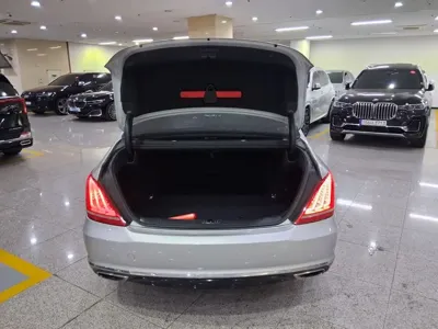Genesis EQ900