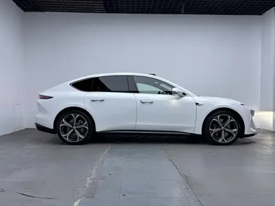 Nio ET5
