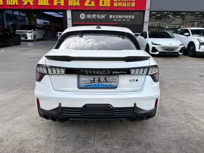 Lynk & Co 03