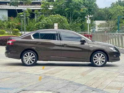 Peugeot 408