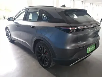 Arcfox Alpha T5
