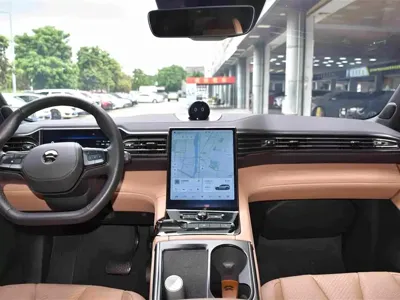 Nio ES8