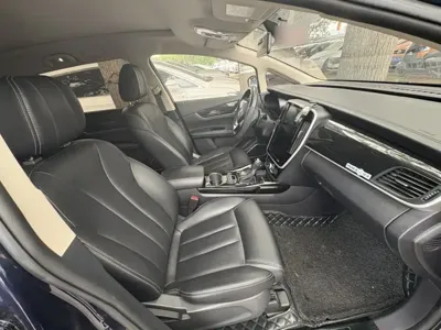 BYD MAX