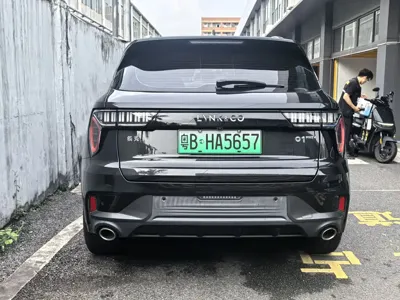 Lynk & Co 01 EM-P