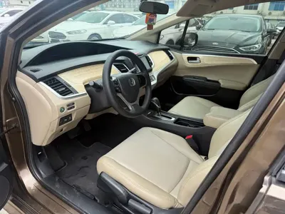 Honda Jade