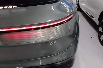 Zeekr 007