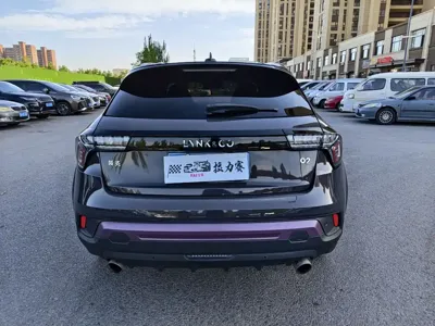 Lynk & Co 02