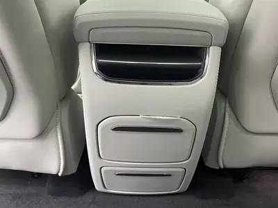 Volvo EM90