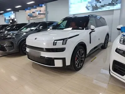 Lynk & Co 领克900
