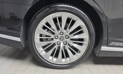 Lexus LS