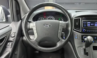 Hyundai Starex