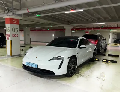 Porsche Taycan