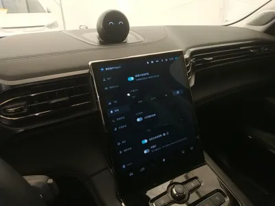 Nio ES8