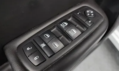 Chrysler 200
