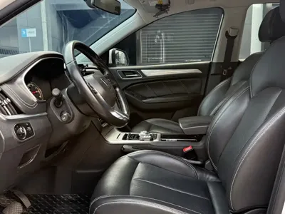 Roewe RX5 New Energy