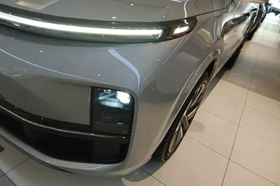 Li Auto L8
