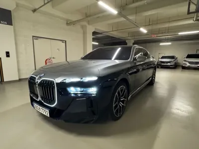 BMW 7-Series
