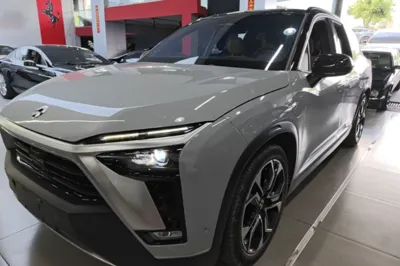 Nio ES8