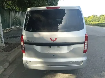 Wuling Hongguang V