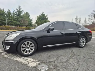 Hyundai Equus