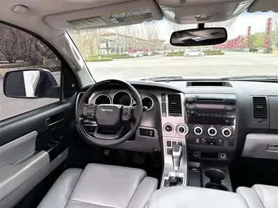 Toyota Sequoia