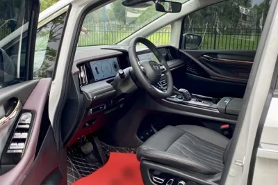GAC Trumpchi M8