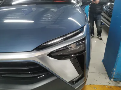 Nio ES8
