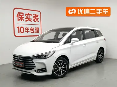 BYD MAX
