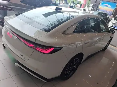 BYD 海豹06