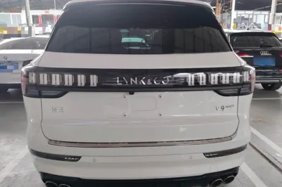 Lynk & Co 09