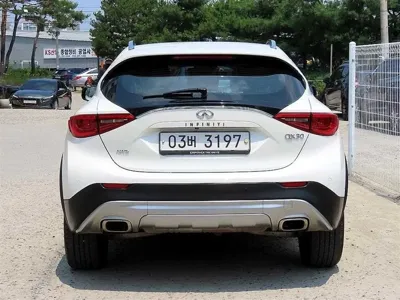 Infiniti QX30