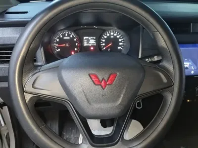 Wuling Hongguang Plus