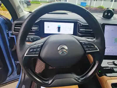 Nio ES8